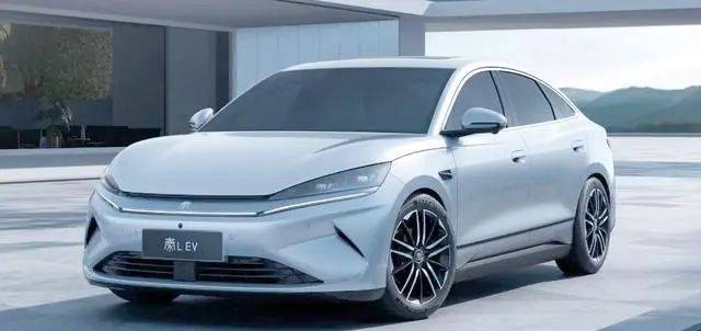 三款配置深度解析：选车指南麻将胡了比亚迪秦L EV(图9)