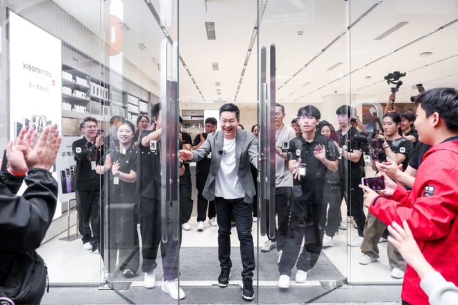 ta 研发机器人项目；国内发布「脑机接口标准」 极客早知道麻将胡了2游戏入口小米17开售5分钟破国产机销售纪录；Me(图9)